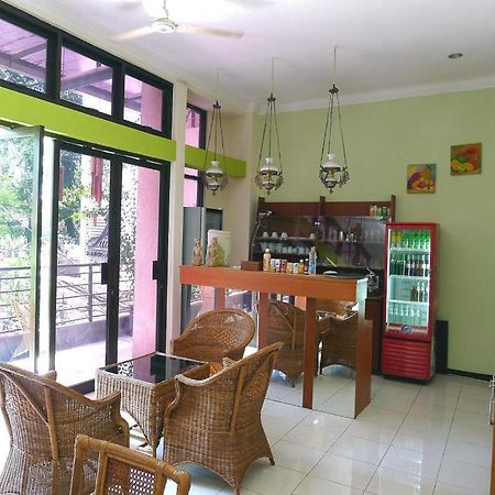 Jawa 22 Hotel And Residence Surabaya Esterno foto