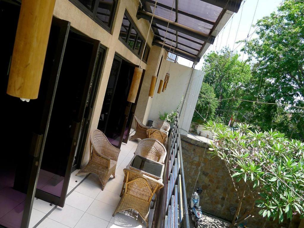 Jawa 22 Hotel And Residence Surabaya Esterno foto